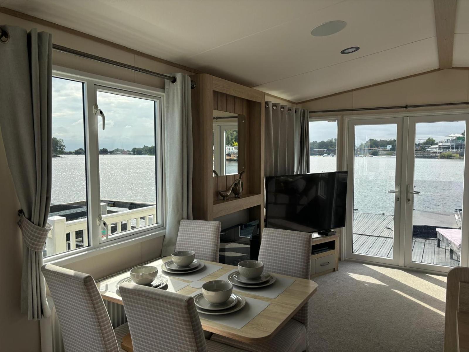 Lakeside Holiday Home With Hot Tub Tattershall Dış mekan fotoğraf